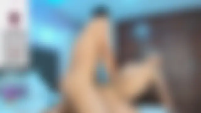 Valentiinoss Adlı Modelin Canlı Seks Kamerası Şovu