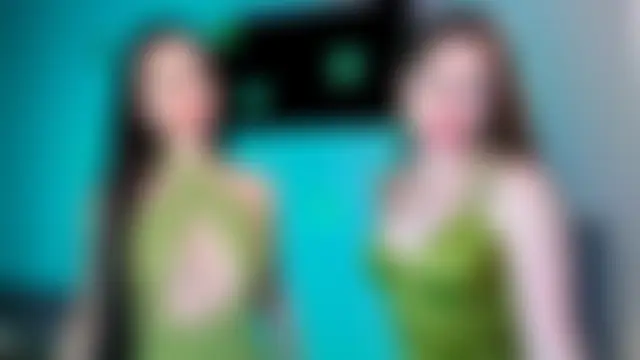 EmiliEliott: онлайн-чат