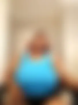 bustylisa1983: διαδικτυακό σόου στην κάμερα