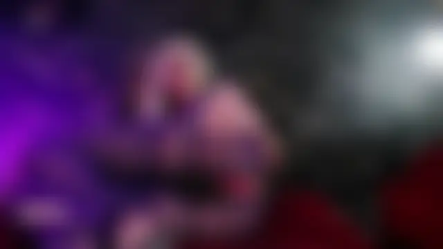 crislingery_dolli: απευθείας σέξι σόου στην κάμερα