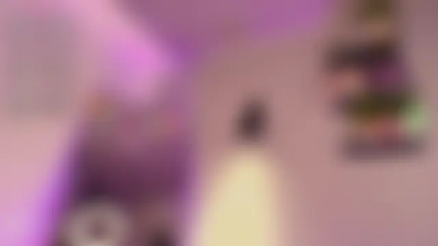 Melifluaa 即時 XXX 聊天