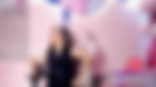 Chat +18 de CharlotteMuller ao vivo