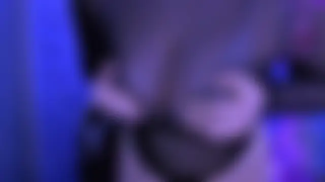 Chat +18 de nikole_kitt ao vivo