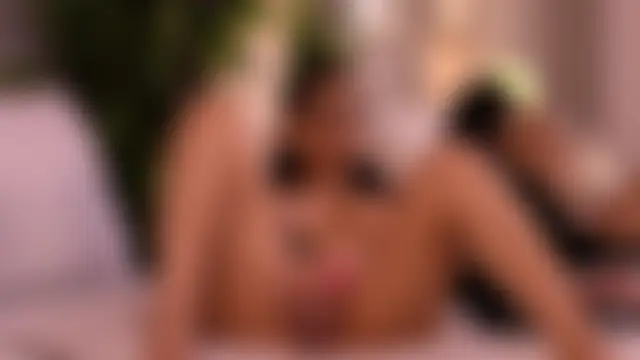 NicoleCellini's Live XXX Chat