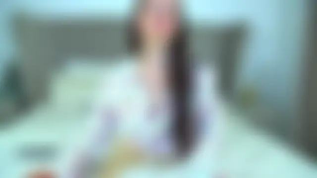 ห้องแชทสดของ ElinaBellucci