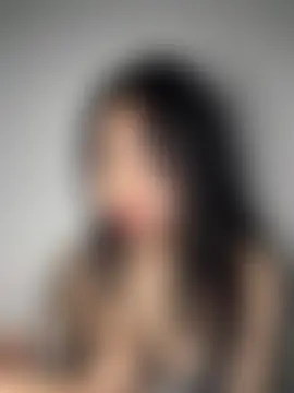 Emely-lysea Adlı Modelin Canlı XXX Sohbeti