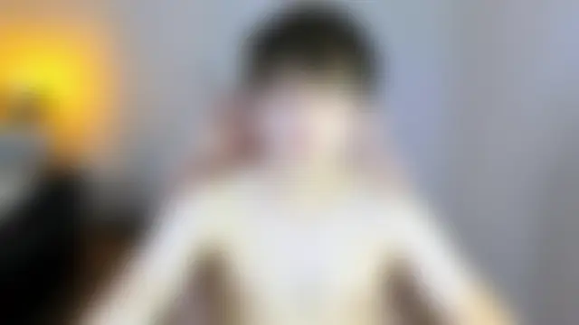 Pokazy przed kamerką – MaxVibee