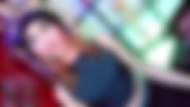 Pokazy przed kamerką – emelly_horny_