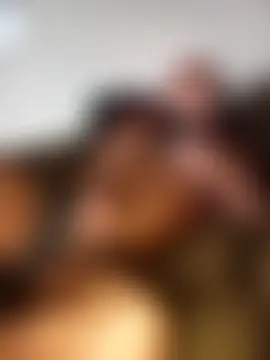 Chat XXX en directo de THE_CHEEKY_ALPHA