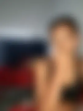 Show modela Chloe_Sky_love na web-kameri