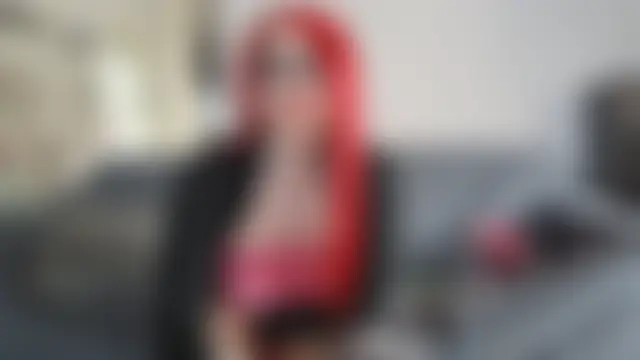 TsSandyx: διαδικτυακό σόου στην κάμερα