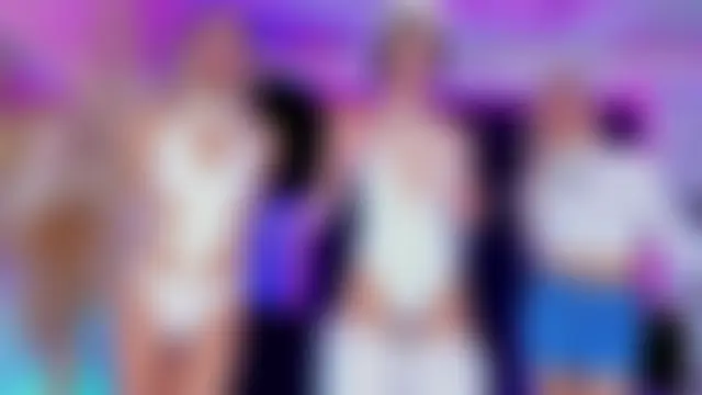 Queens_Wonders_Blonders' Webcam Show