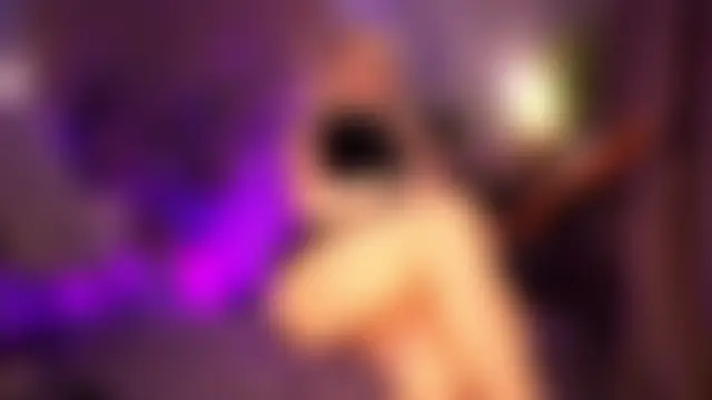 MissEmaDivine élő chatszobája