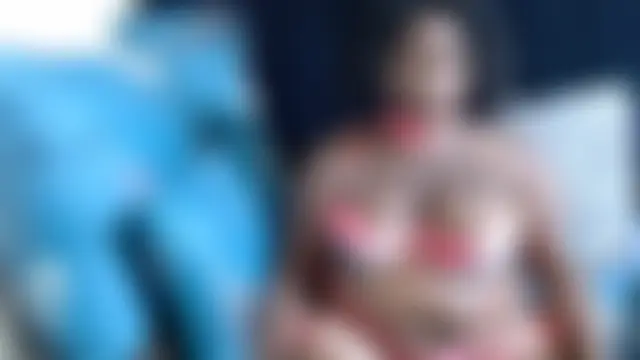 CyanBitch: вебкам-шоу