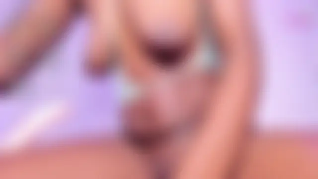 AgathaaSamssn Webbikameraesitys