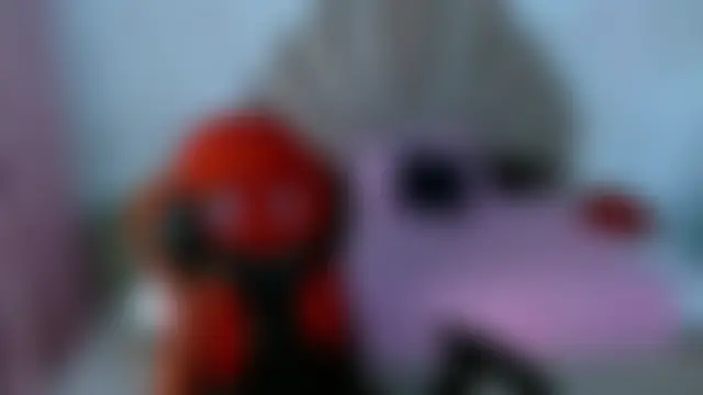 sven_fox723's Live Chat Room