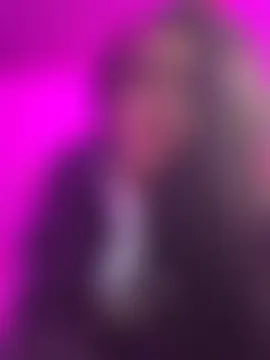 SALOME_KORLAND: διαδικτυακό σόου στην κάμερα