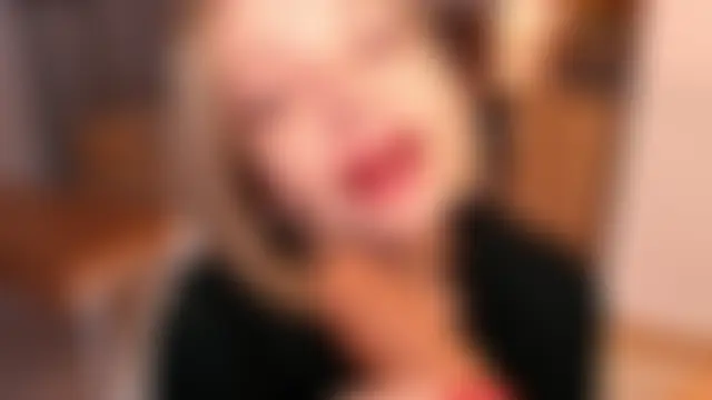 Chat XXX en directo de Tilly_Eliot