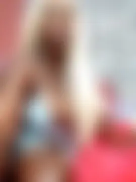 DarkQueen_94: διαδικτυακό σόου στην κάμερα