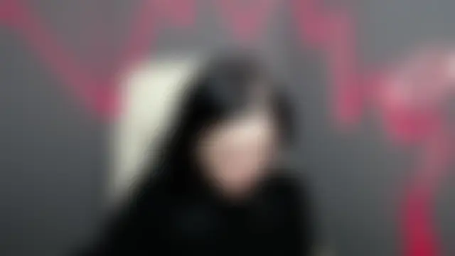 Show modela LauraFinn na web-kameri