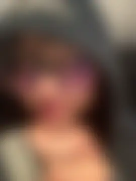 Seks show uživo modela LilithMonette na kameri