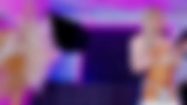 Queens_Wonders_Blonders 网络视讯表演