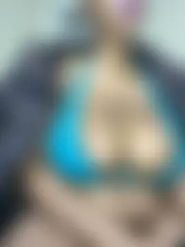 sexy_boobs97 Show in webcam