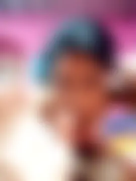 Hooghlypinkivabi webkamerás műsora