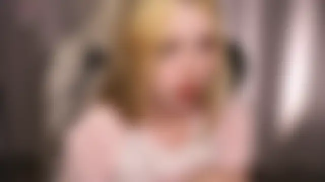 ElvenQueen Adlı Modelin Canlı Seks Kamerası Şovu