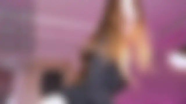 Why_me_stella's Live Chat Room