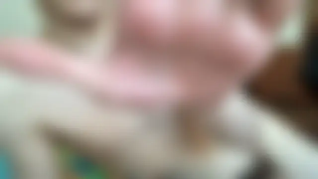 Lamonteik: απευθείας σέξι σόου στην κάμερα