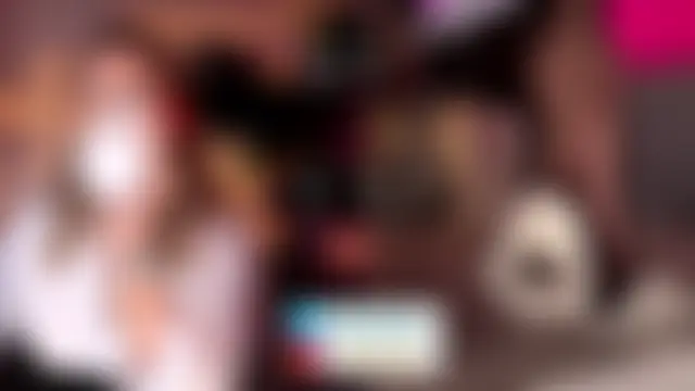 Erika_Kirman: δωμάτιο απευθείας συνομιλίας