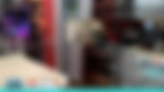 YogaHottie76's Live Chat Room