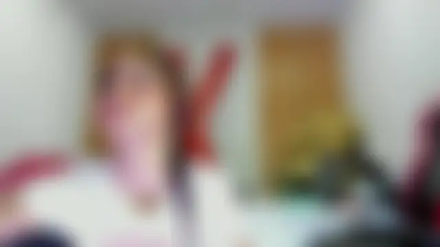 MarianaManzur's Live Chat Room