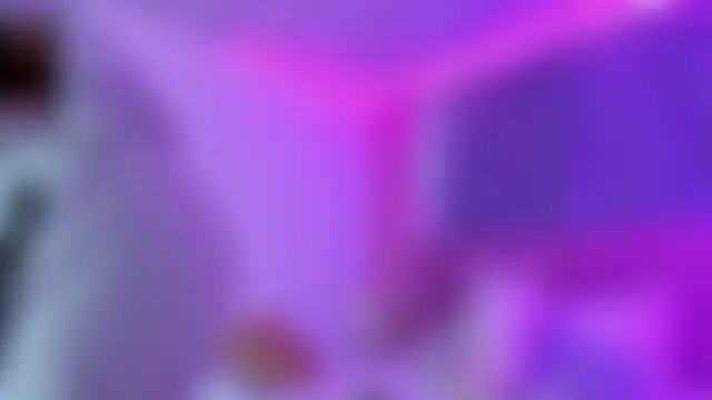 Show modela Nayla-Mouna na web-kameri