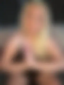 Blondiee3088 webkamerás műsora