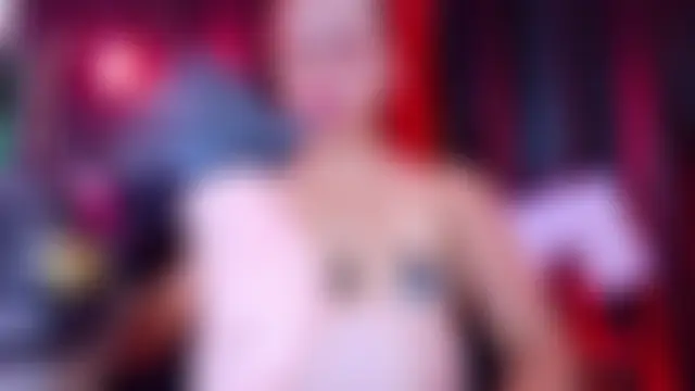 Pokazy przed kamerką – MistressSlut1