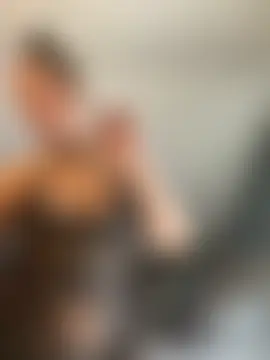 Saskia_xx Show in webcam