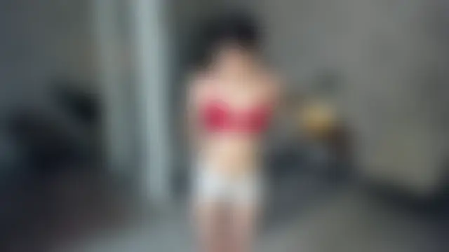 LianneBynon's Live Sex Cam Show