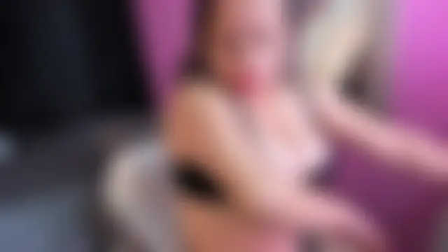 ScarletBigTitties Live Chatraum