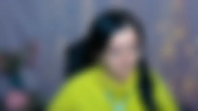 LauraFinn Show in webcam