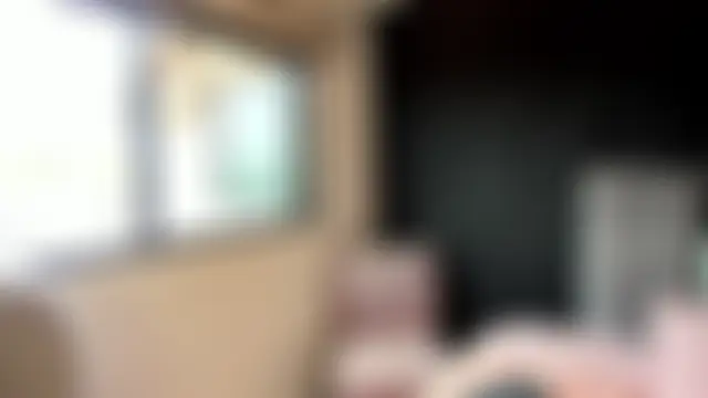 SophieWolf_ Show in webcam