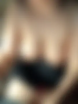 Lydia-a live XXX chat