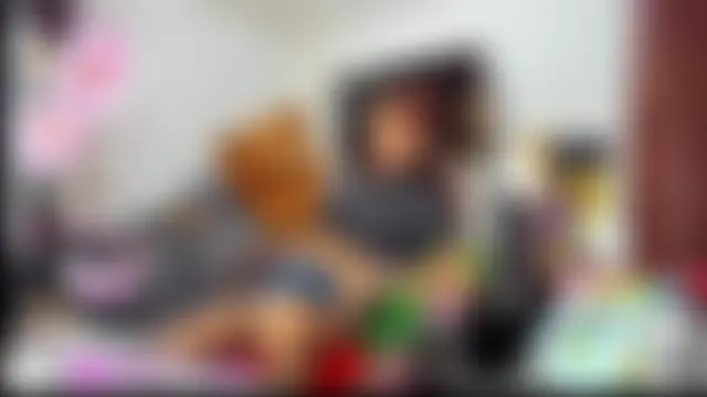 Lawrncesofiets: διαδικτυακό σόου στην κάμερα