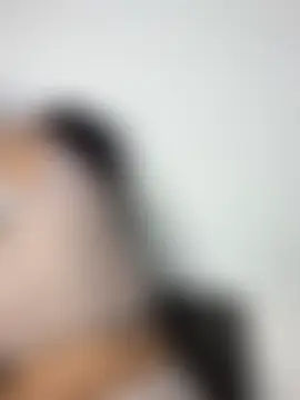 Sara-77 live XXX chat