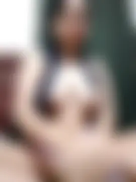 AriaRavelleのライブXXXチャット