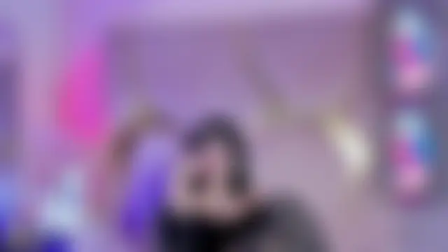 Živá chatovací místnost NaniiSisy