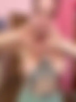 mommyselenafit_ Show in webcam