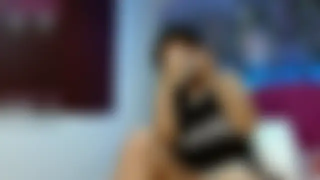 Pokazy przed kamerką – Sophie-Hot-