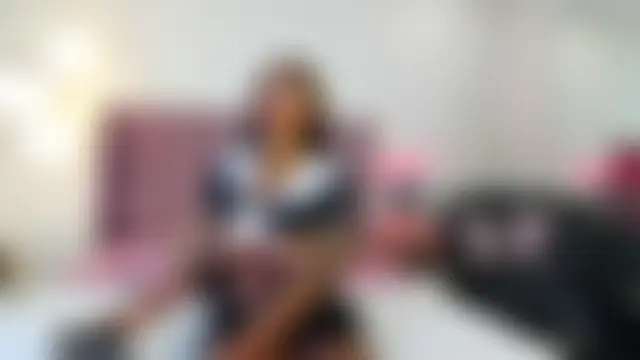 غرفة دردشة LiaTrainor المباشرة